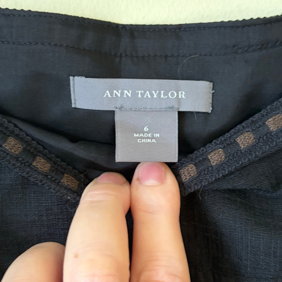 Ann Taylor Women’s Charcoal Grey Pleated Midi Skirt with Brown Trim Size 6 - Picture 8 of 8